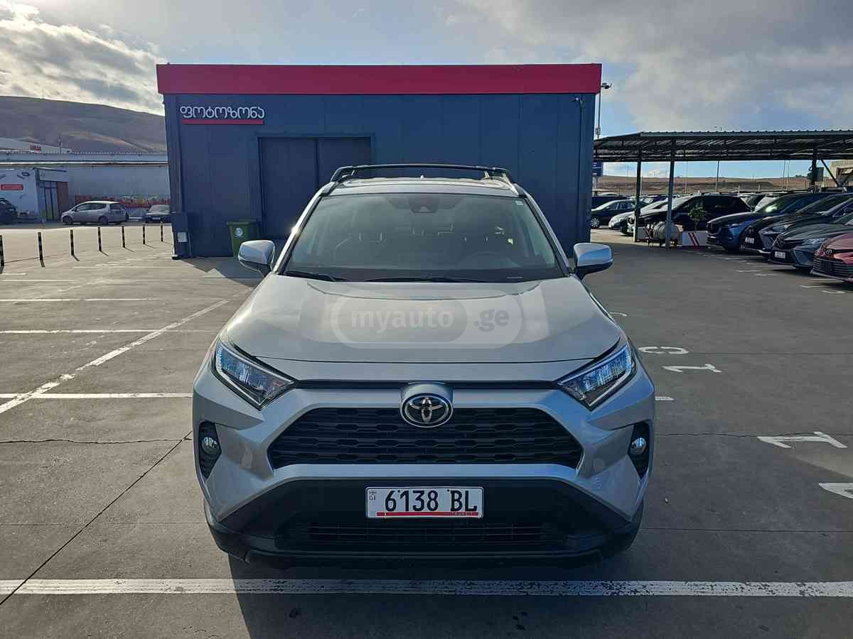 Toyota RAV4 2021 — photo 2