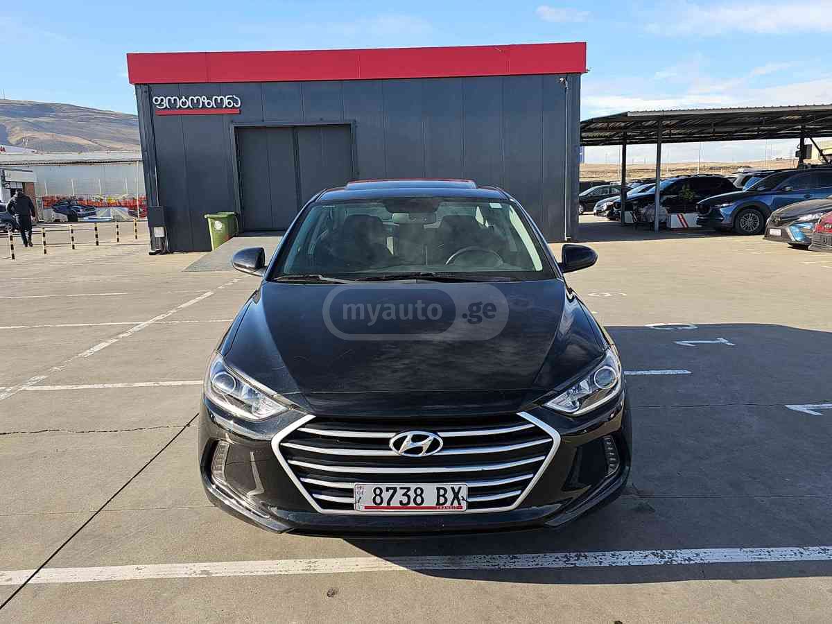Hyundai Elantra 2018 — photo 2
