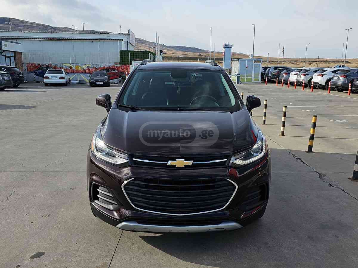 Chevrolet Trax 2021 — photo 2