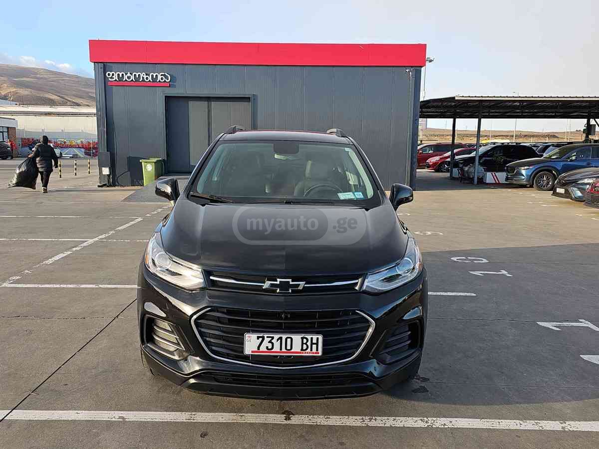 Chevrolet Trax 2022 — photo 2