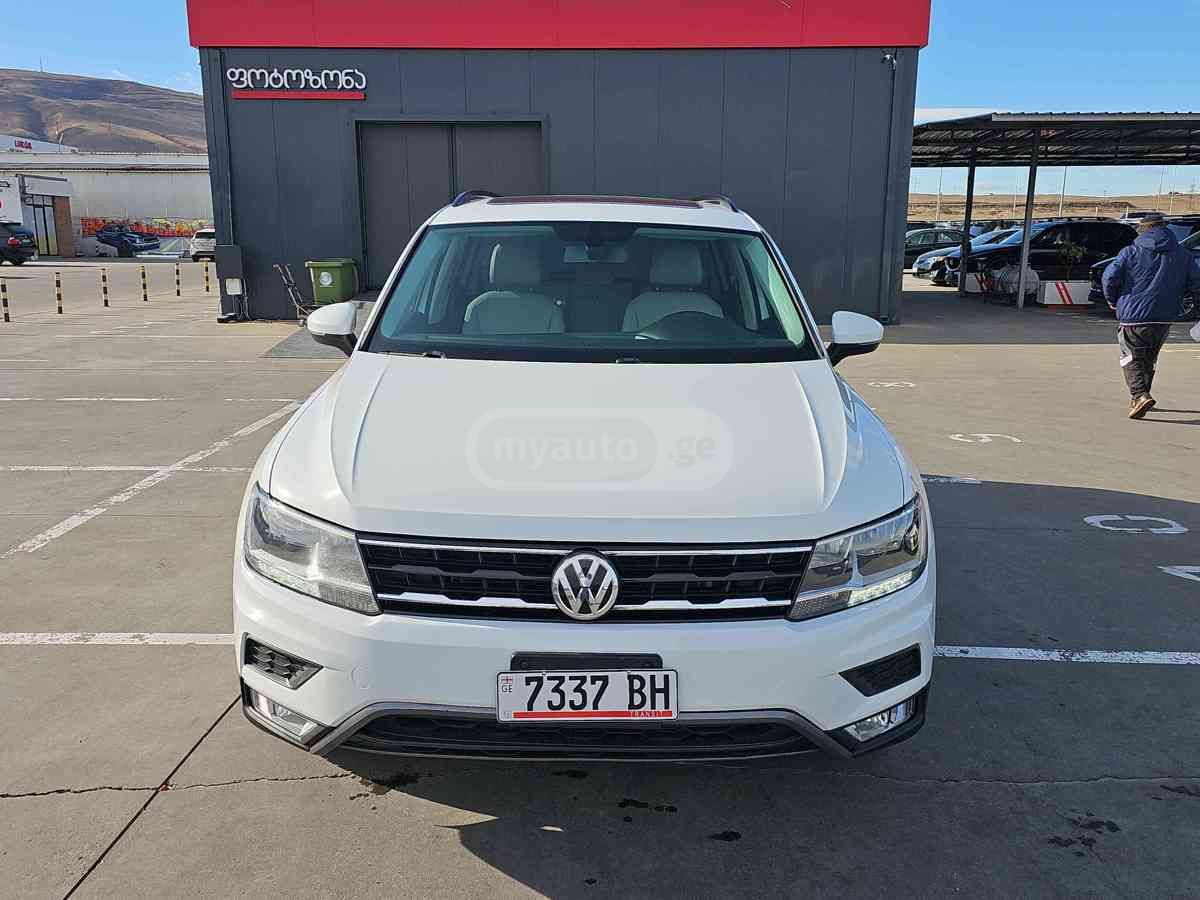 Volkswagen Tiguan 2020 — photo 2