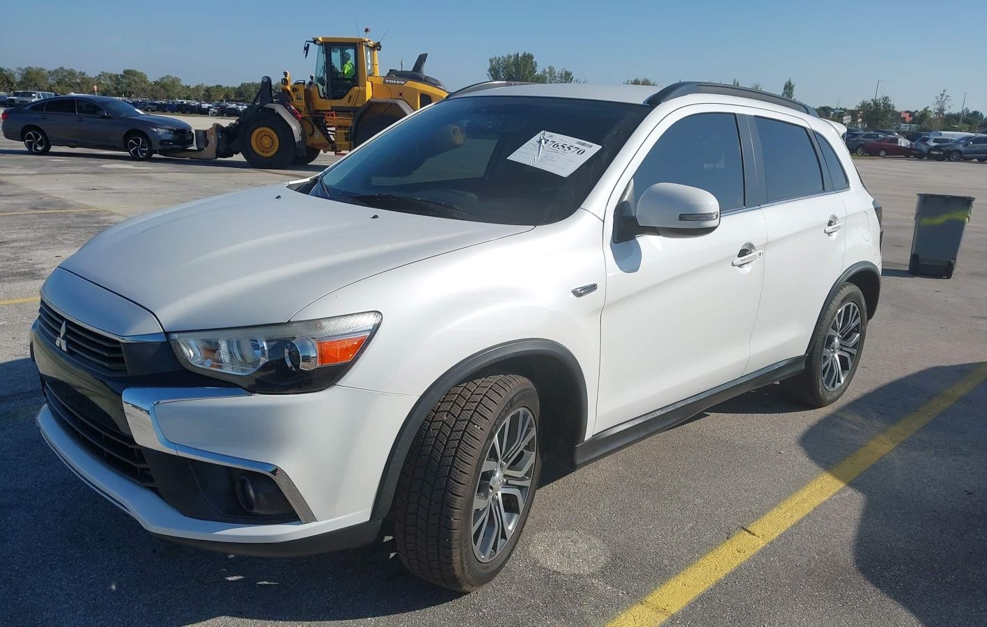 Mitsubishi Outlander Sport 2017 — photo 2