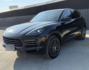 Porsche Cayenne 2020 — photo 2