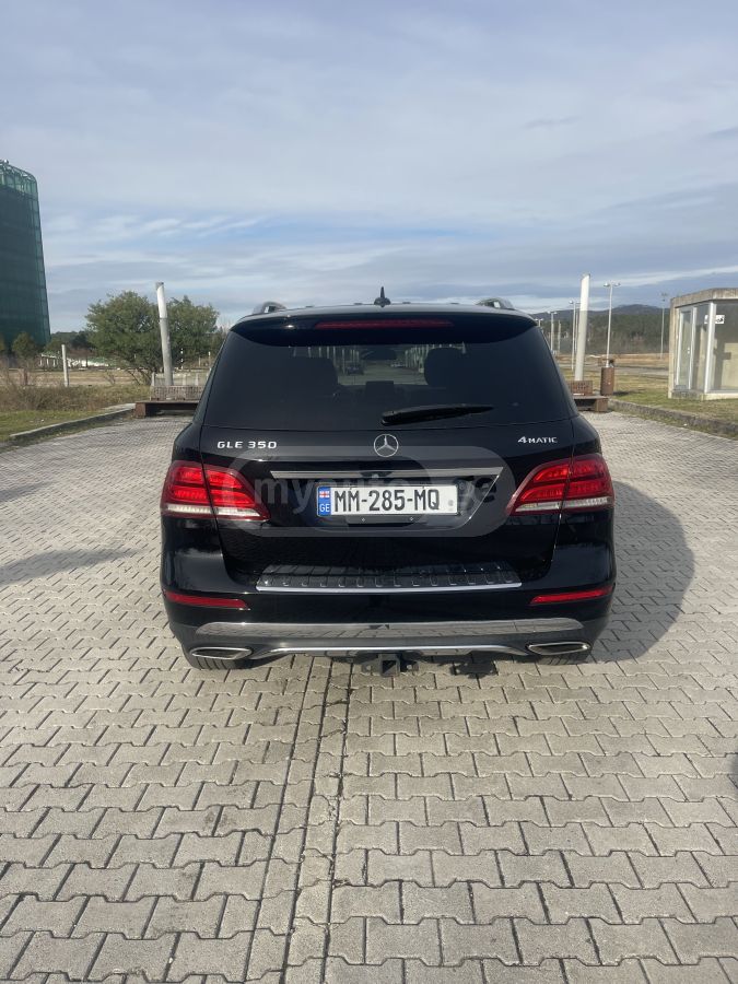 Mercedes-Benz GLE 350 2016 — photo 2