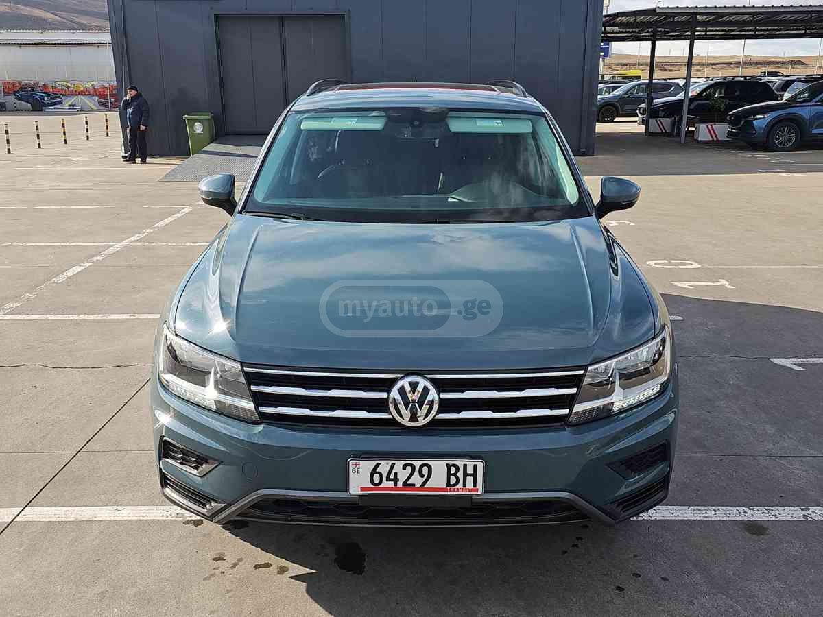 Volkswagen Tiguan 2021 — photo 2