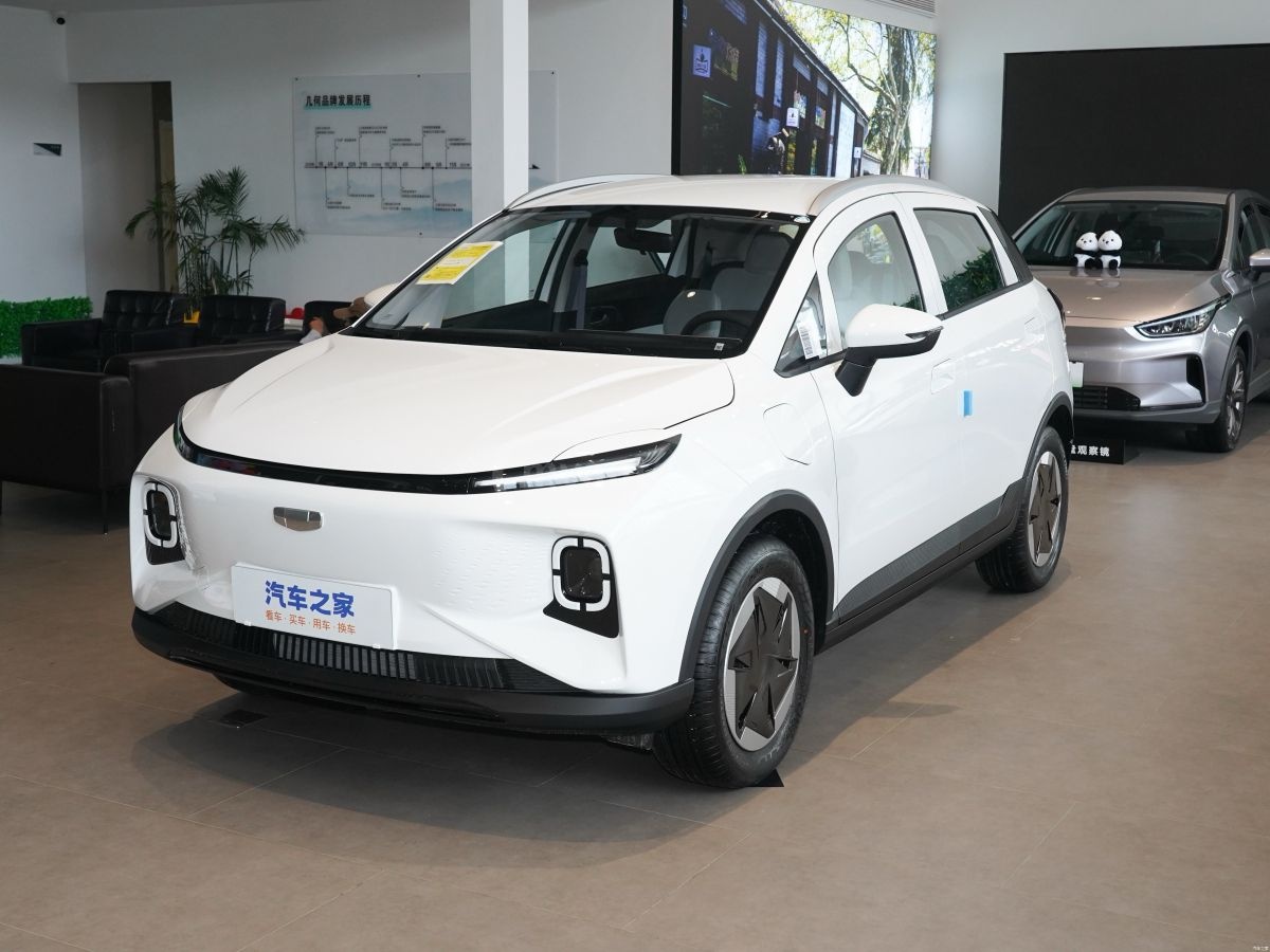 Geely Geometry C 2024 — photo 2