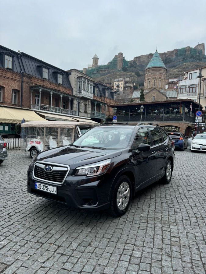 Subaru Forester 2018 — photo 2