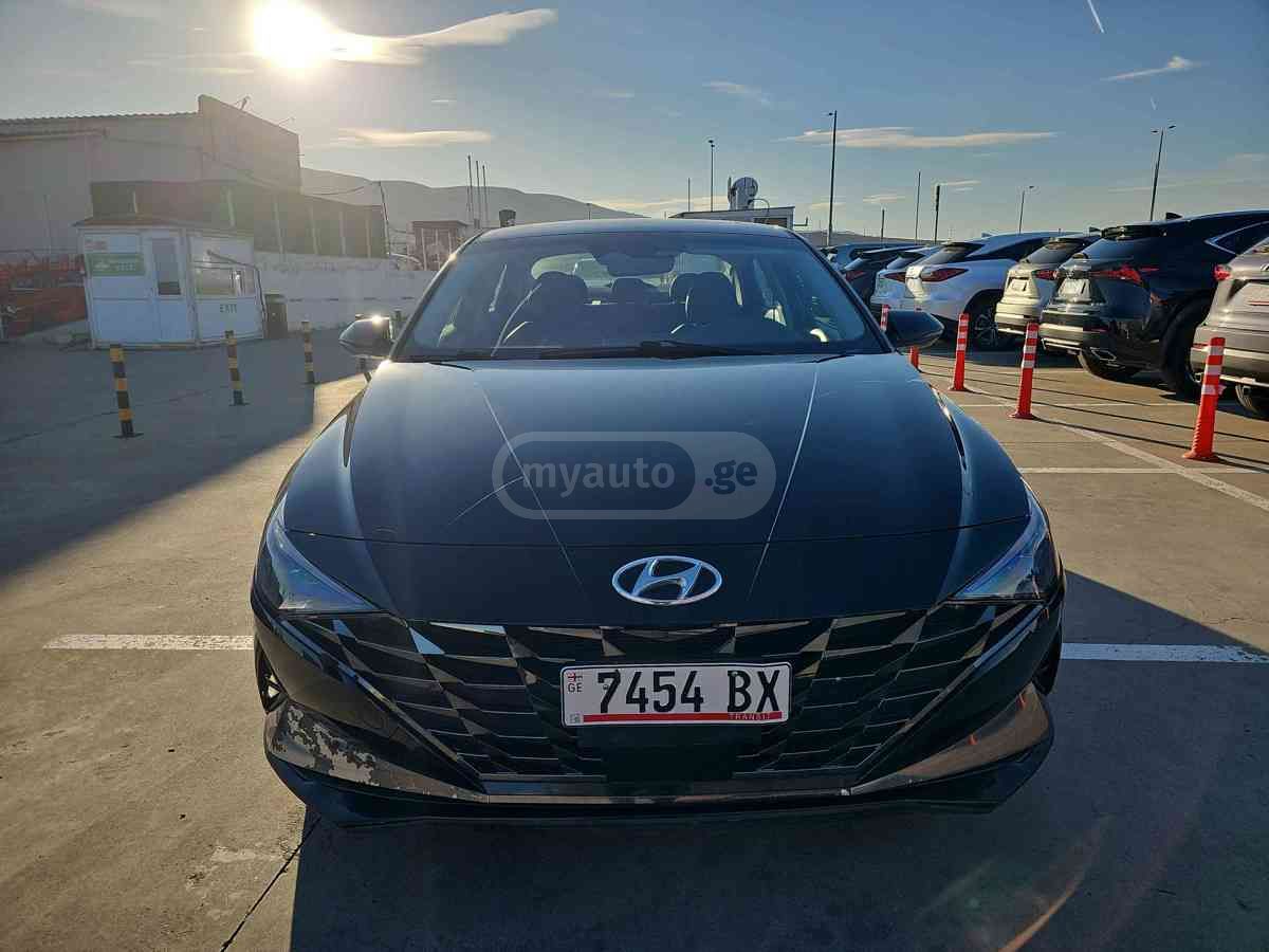 Hyundai Elantra 2021 — photo 2