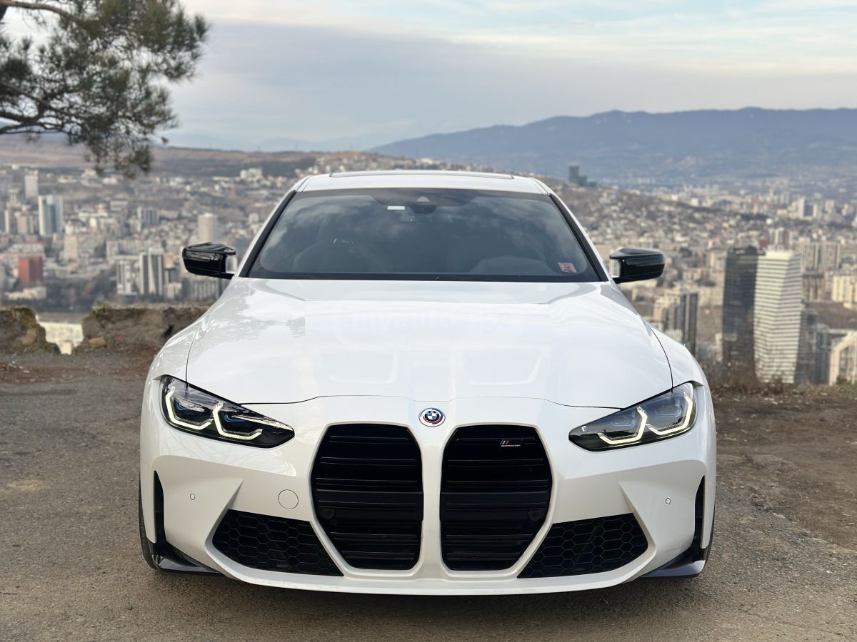 BMW M4 2022 — photo 2