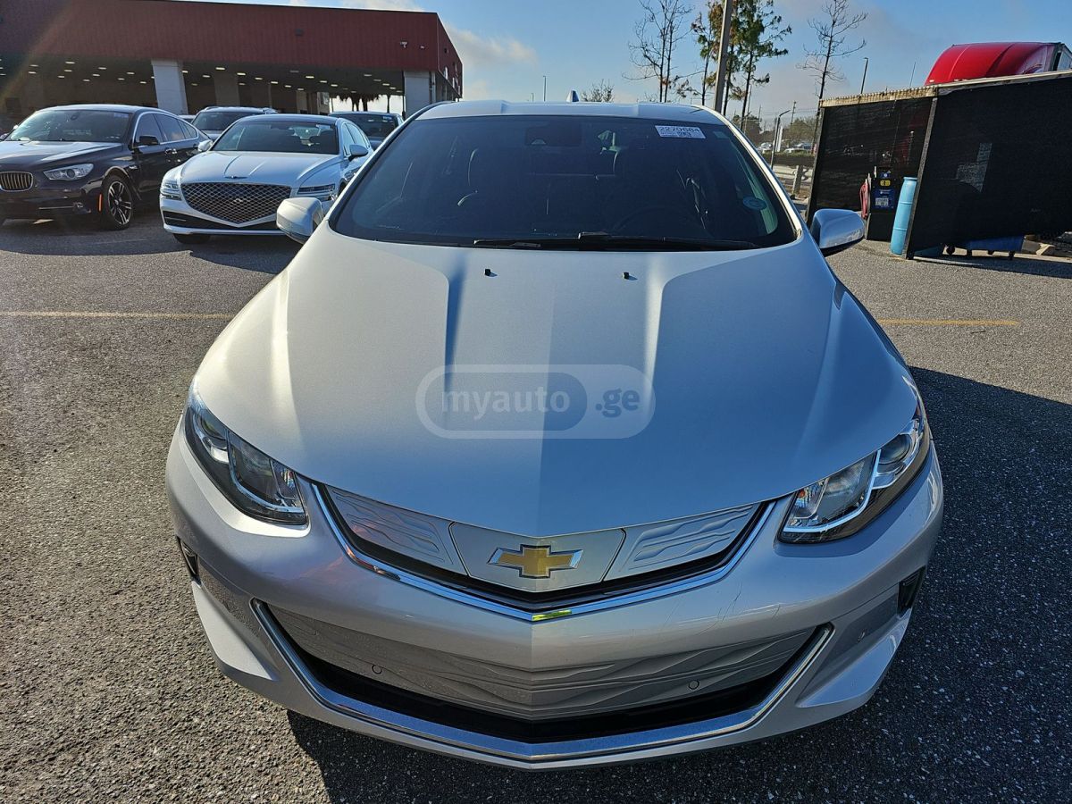 Chevrolet Volt 2018 — photo 2