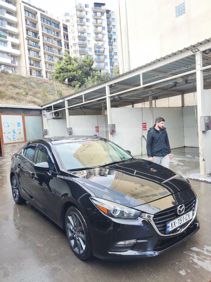 Mazda Mazda3 2018 — photo 2