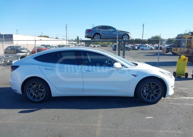 Tesla Model 3 2018 — photo 2