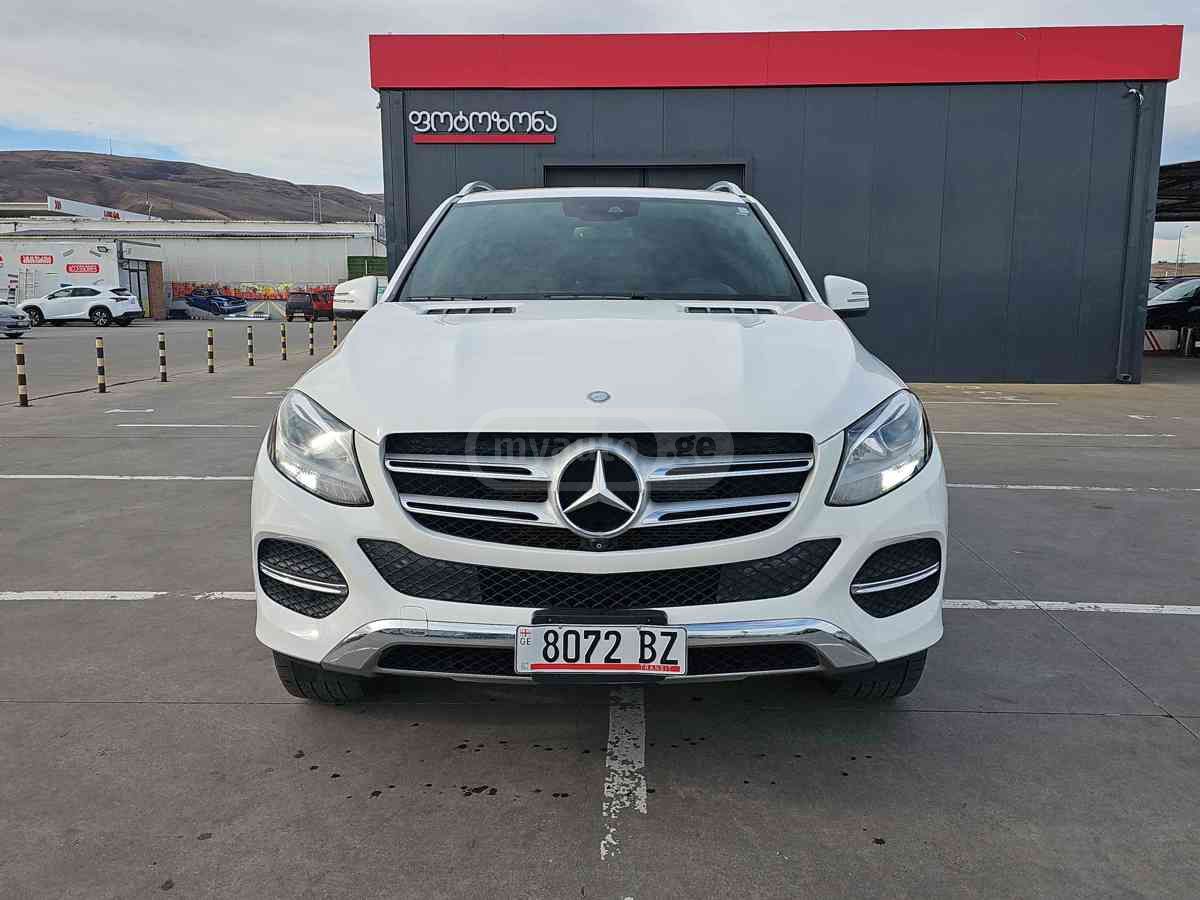 Mercedes-Benz GLE 350 2016 — photo 2