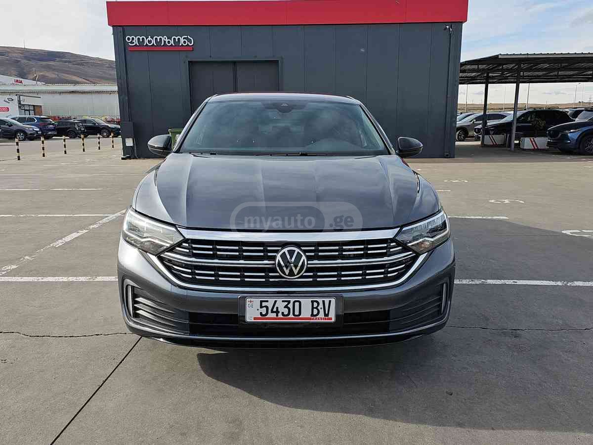Volkswagen Jetta 2022 — photo 2