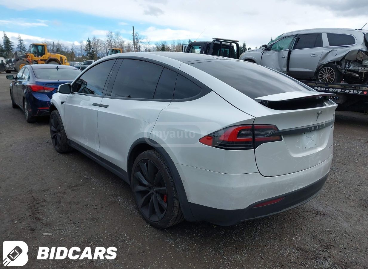 Tesla Model X 2020 — photo 2