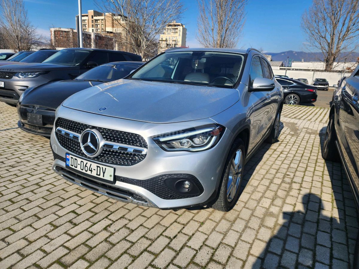 Mercedes-Benz GLA 250