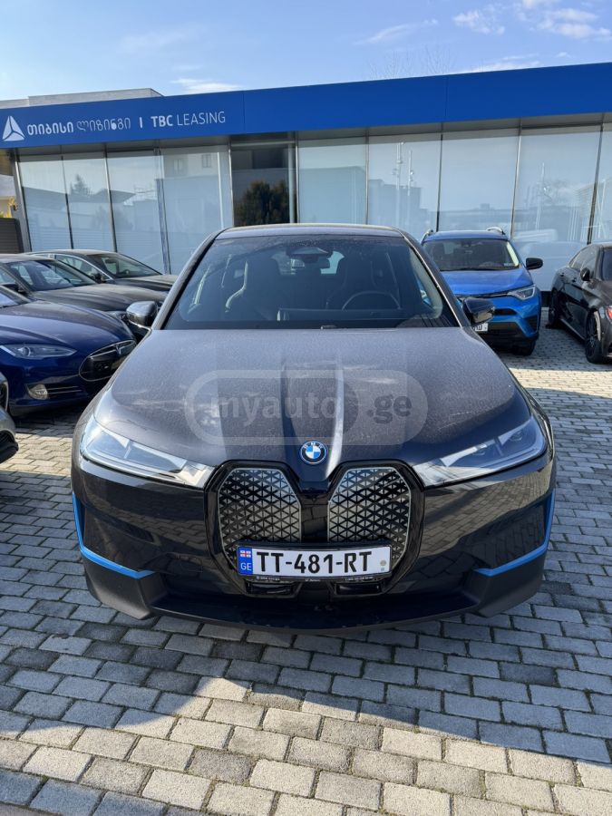 BMW iX