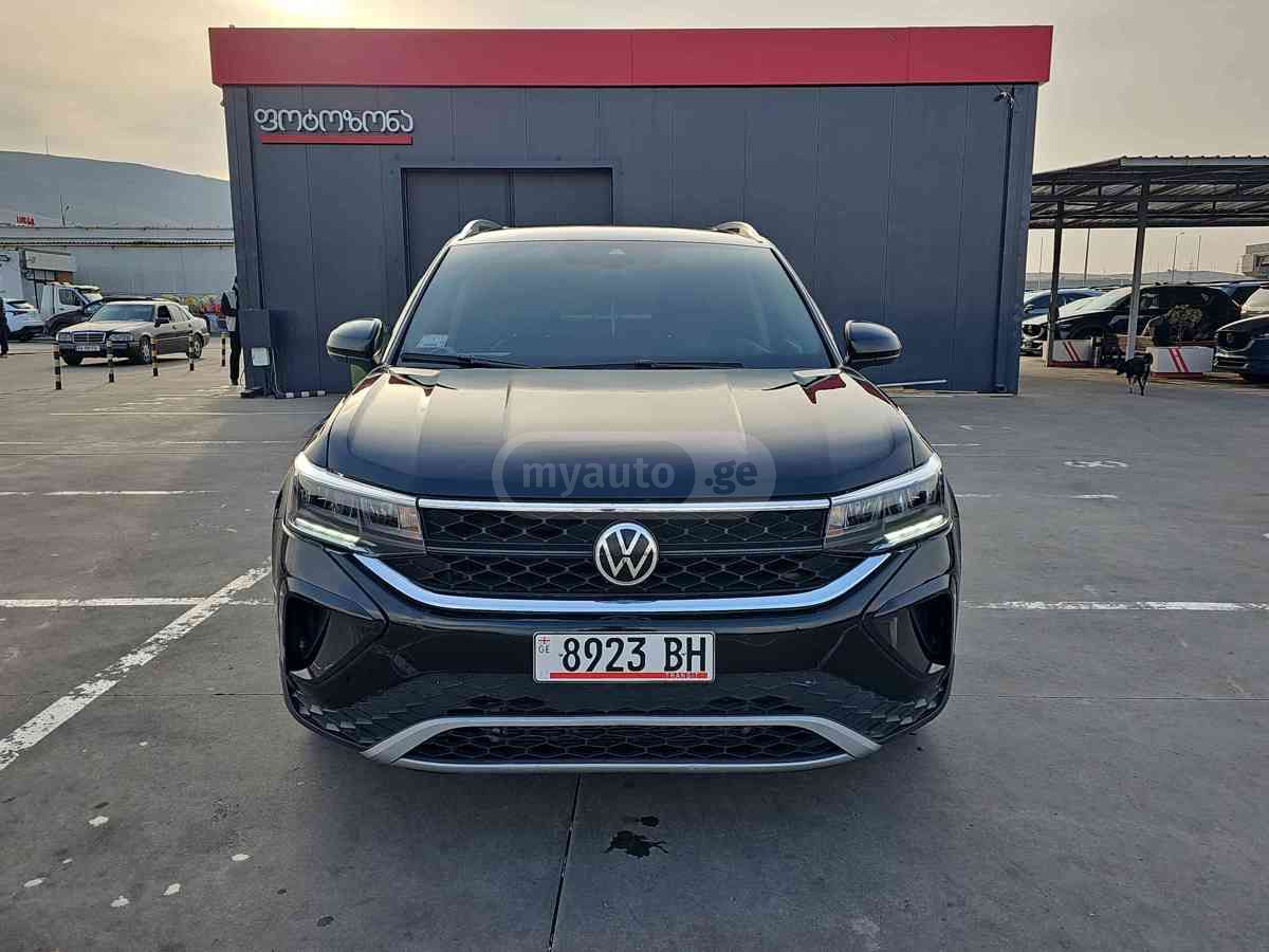 Volkswagen Tiguan 2022 — photo 2