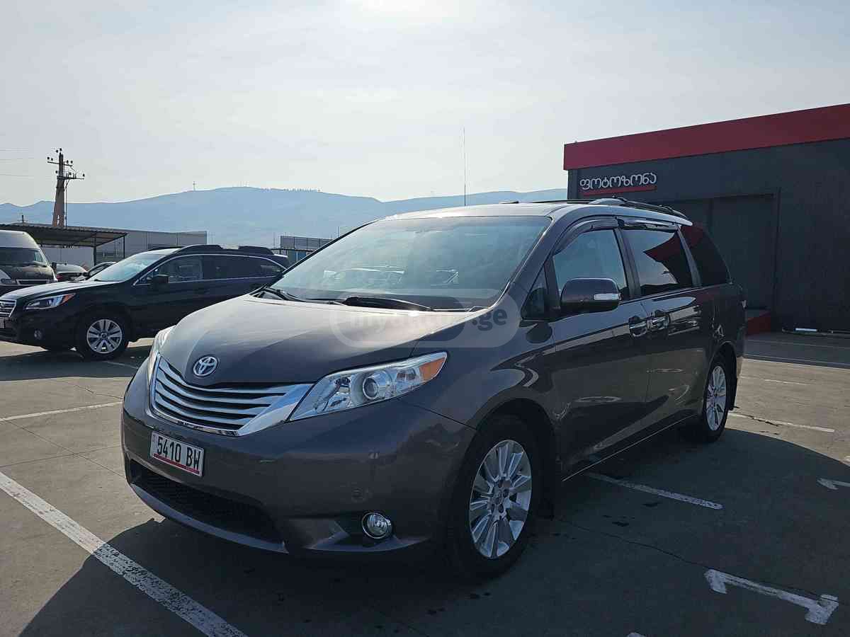 Toyota Sienna