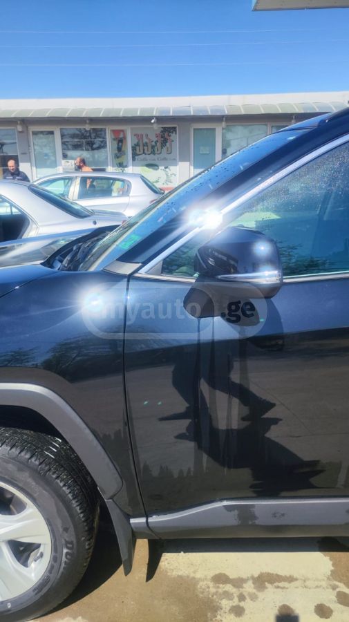 Toyota RAV4 2020 — photo 2