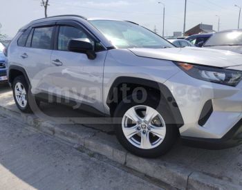 Toyota RAV4 2020 — photo 2