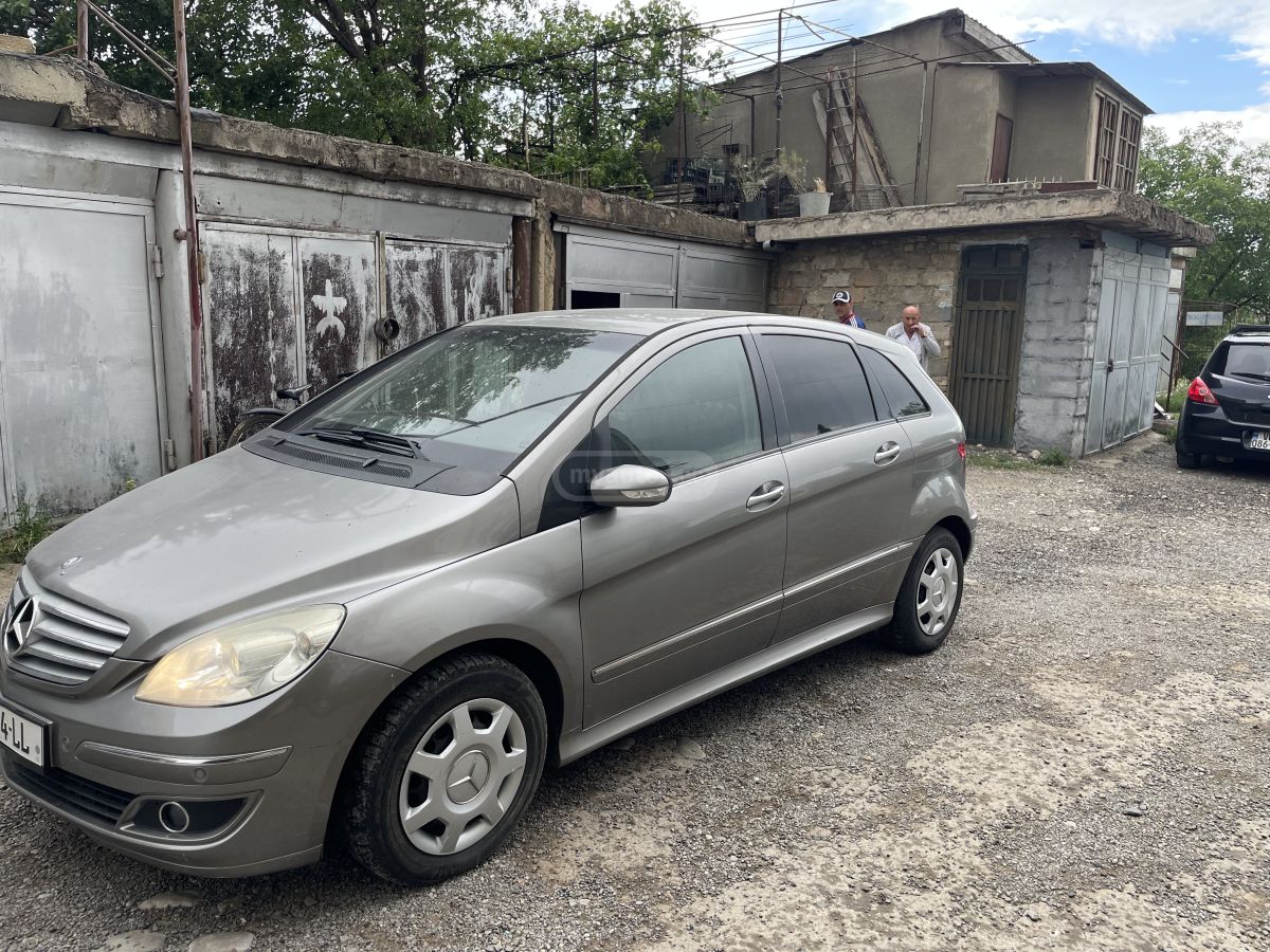 Mercedes-Benz B 150 2006 — photo 2