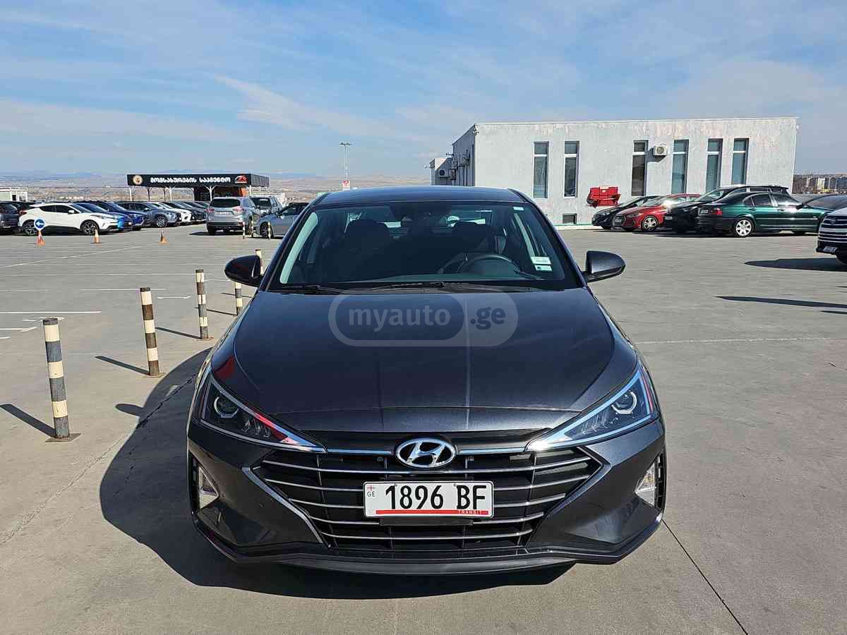 Hyundai Elantra 2020 — photo 2