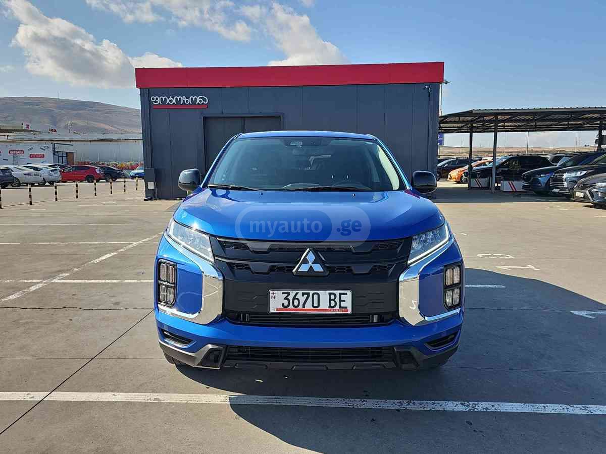 Mitsubishi Outlander 2023 — photo 2