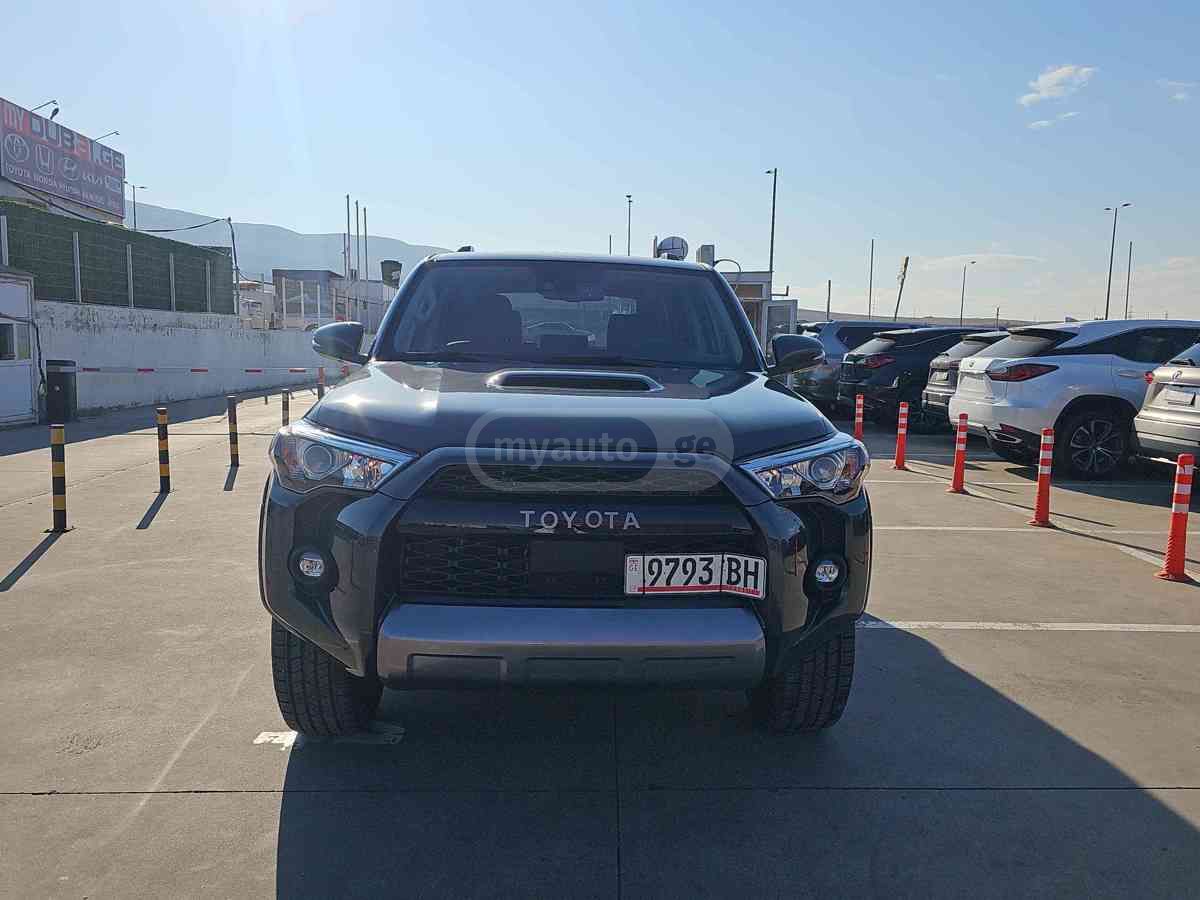 Toyota 4Runner 2021 — photo 2