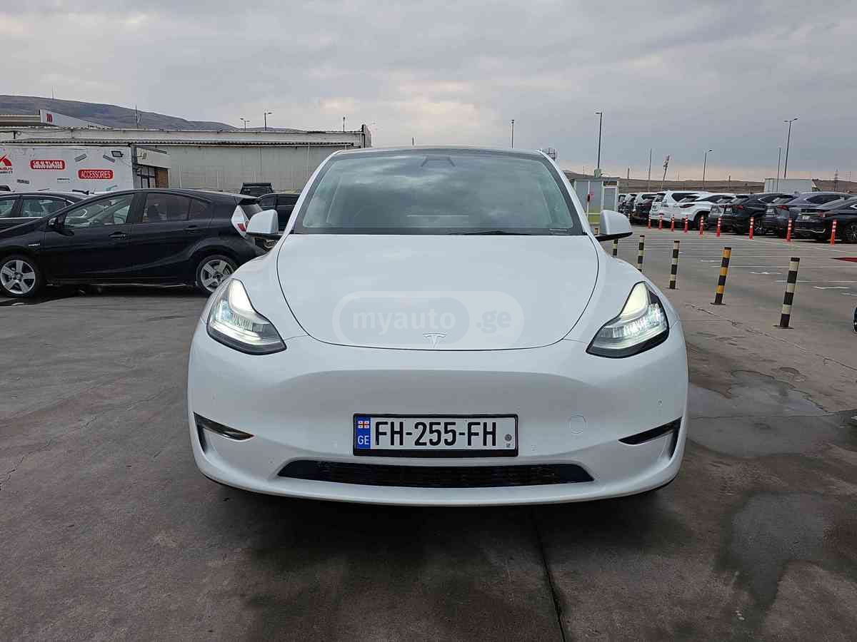 Tesla Model Y 2022 — photo 2