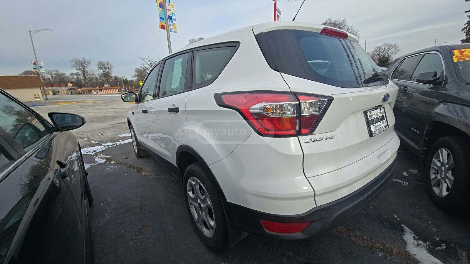 Ford Escape 2017 — photo 2
