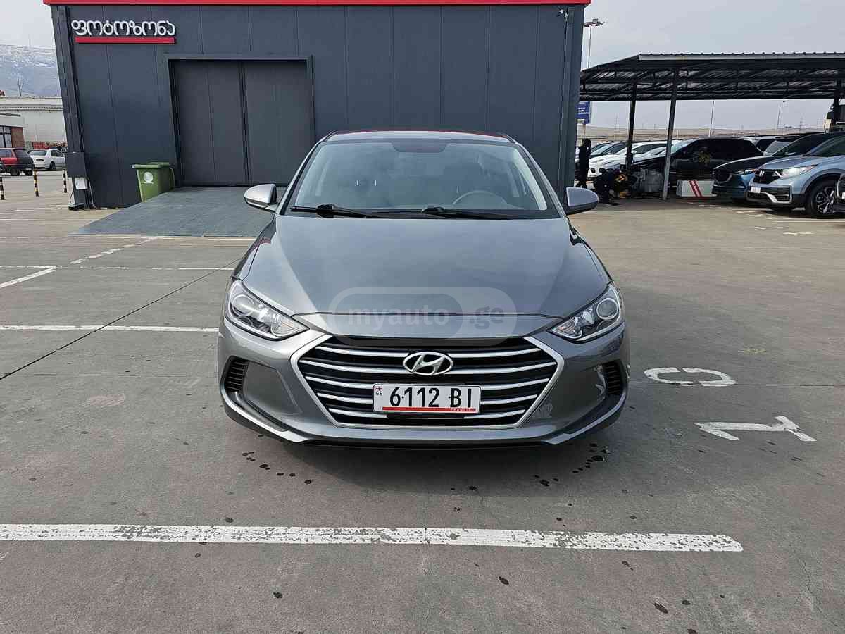 Hyundai Elantra 2018 — photo 2