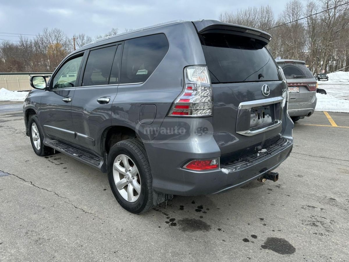 Lexus GX 460 2017 — photo 2