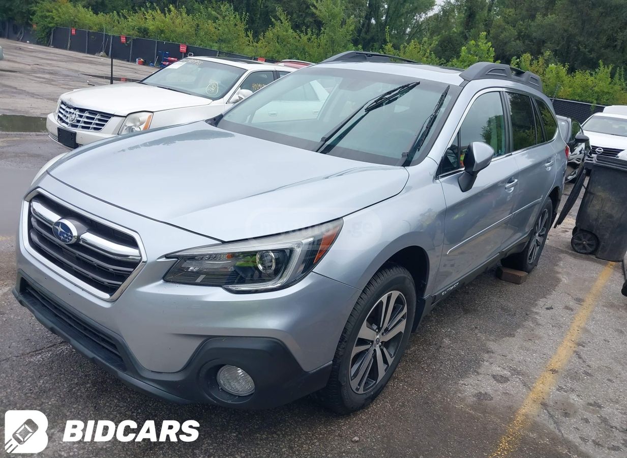 Subaru Outback 2018 — photo 2