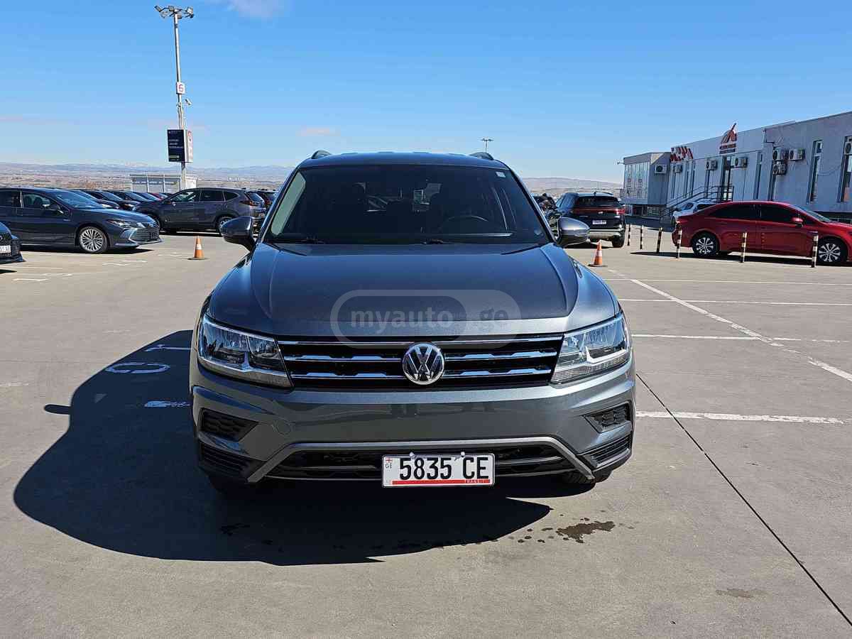 Volkswagen Tiguan 2021 — photo 2