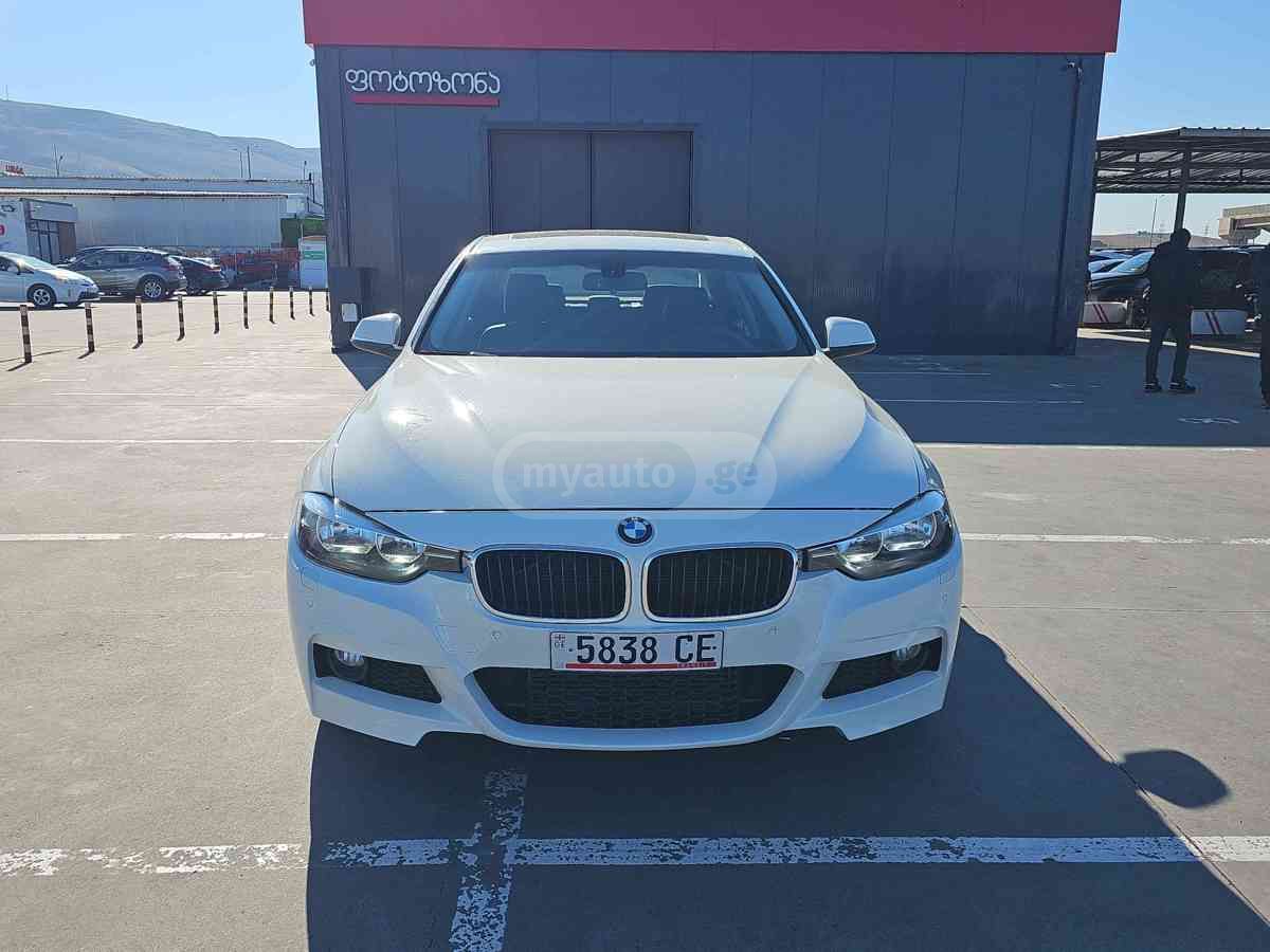 BMW 320 2017 — photo 2