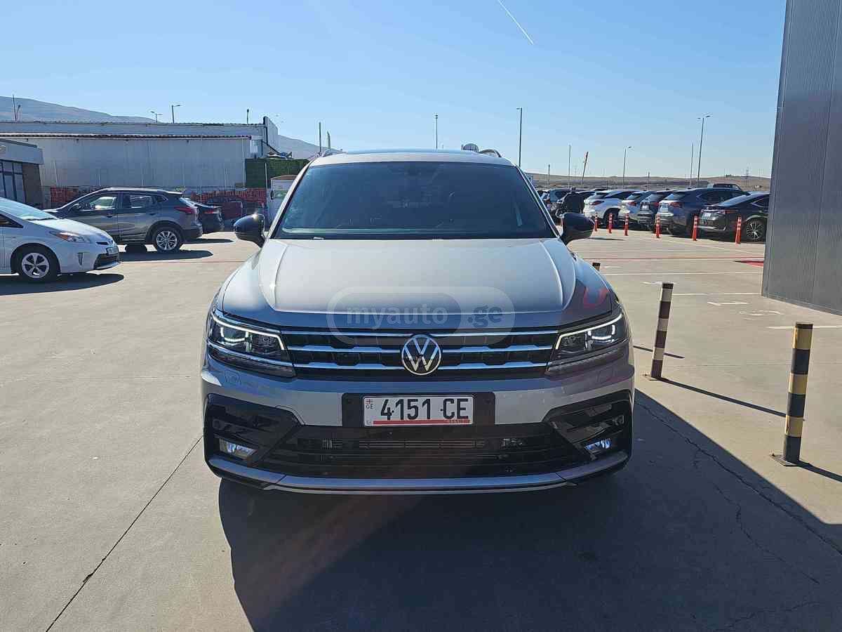 Volkswagen Tiguan 2021 — photo 2