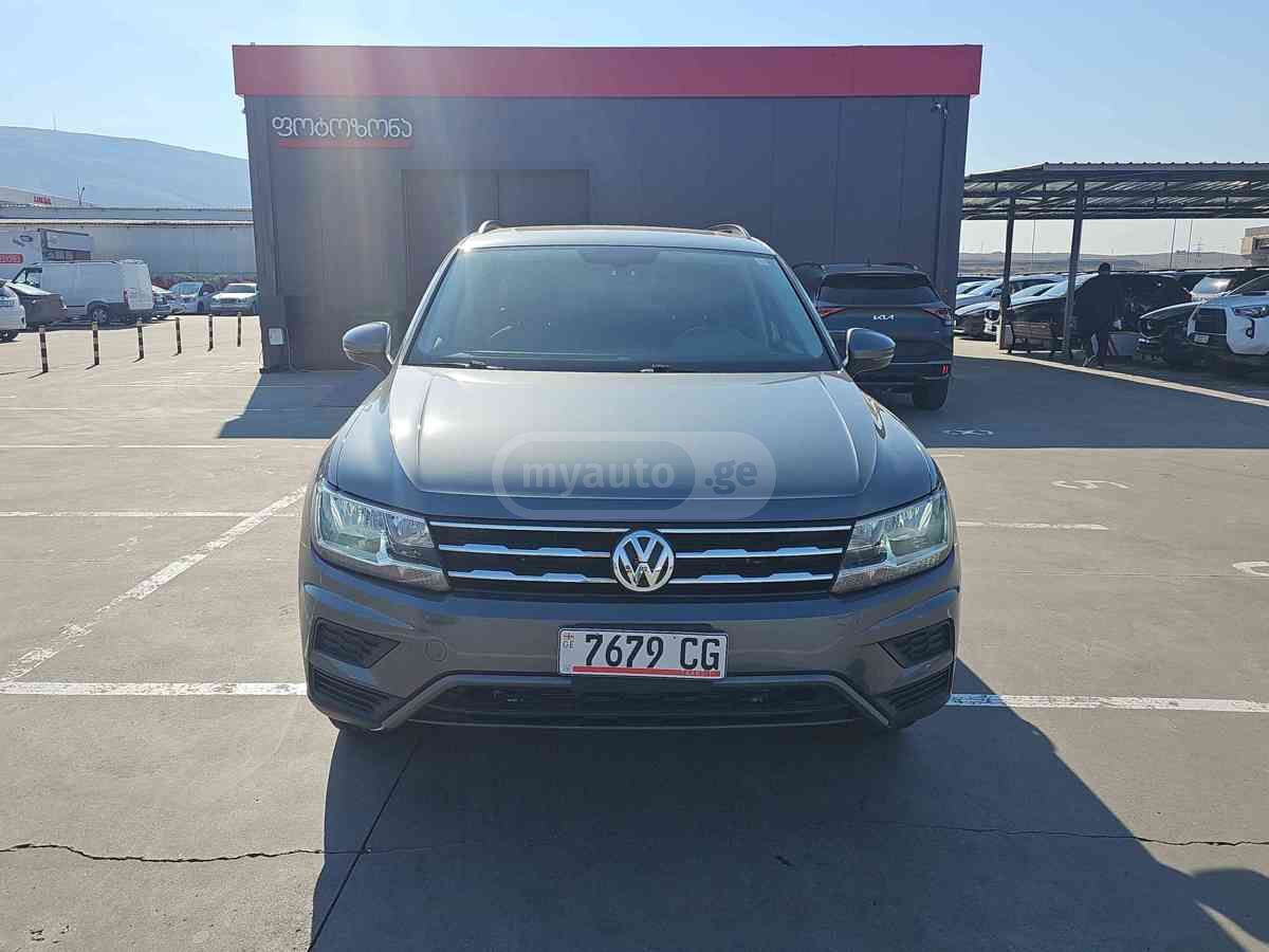 Volkswagen Tiguan 2020 — photo 2
