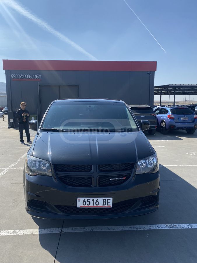 Dodge Caravan 2016 — photo 2