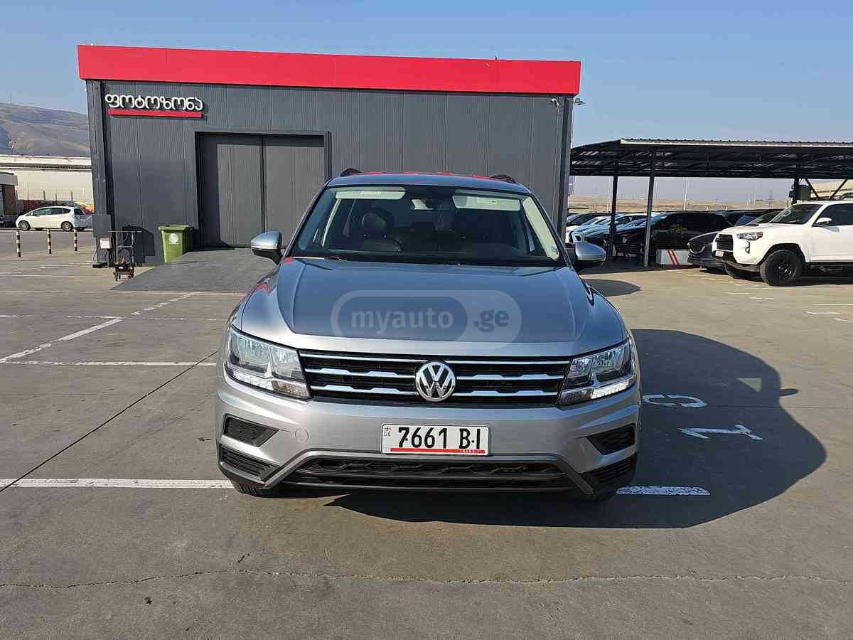 Volkswagen Tiguan 2021 — photo 2