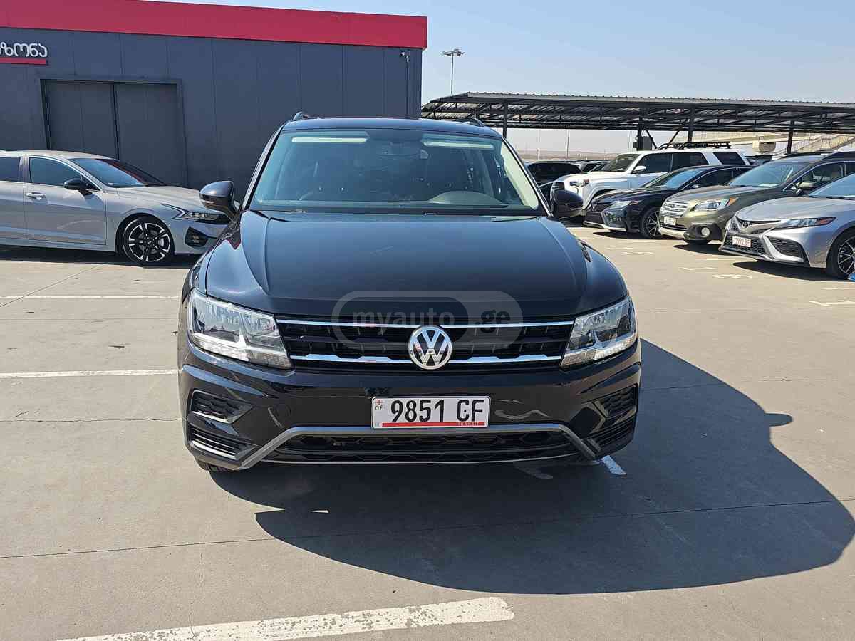 Volkswagen Tiguan 2021 — photo 2