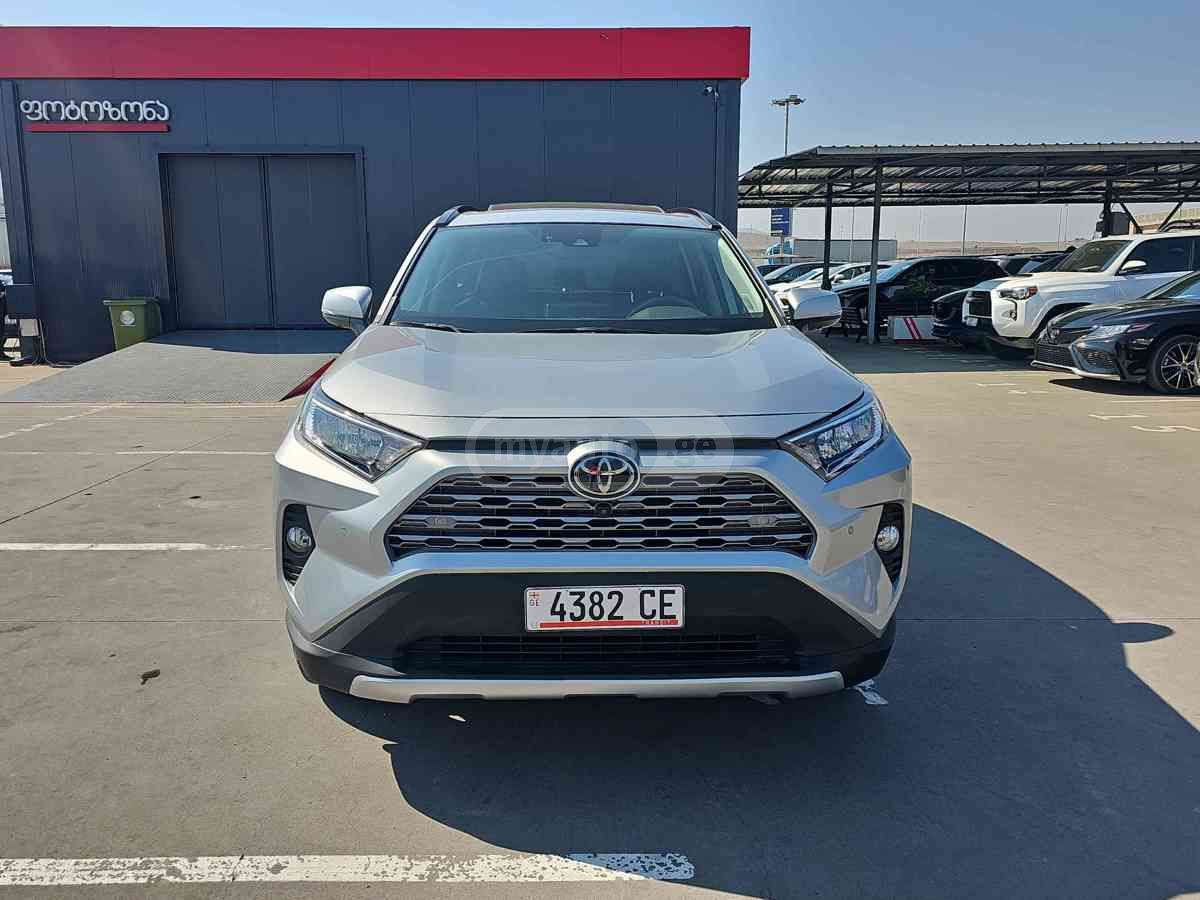 Toyota RAV 4 2020 — photo 2