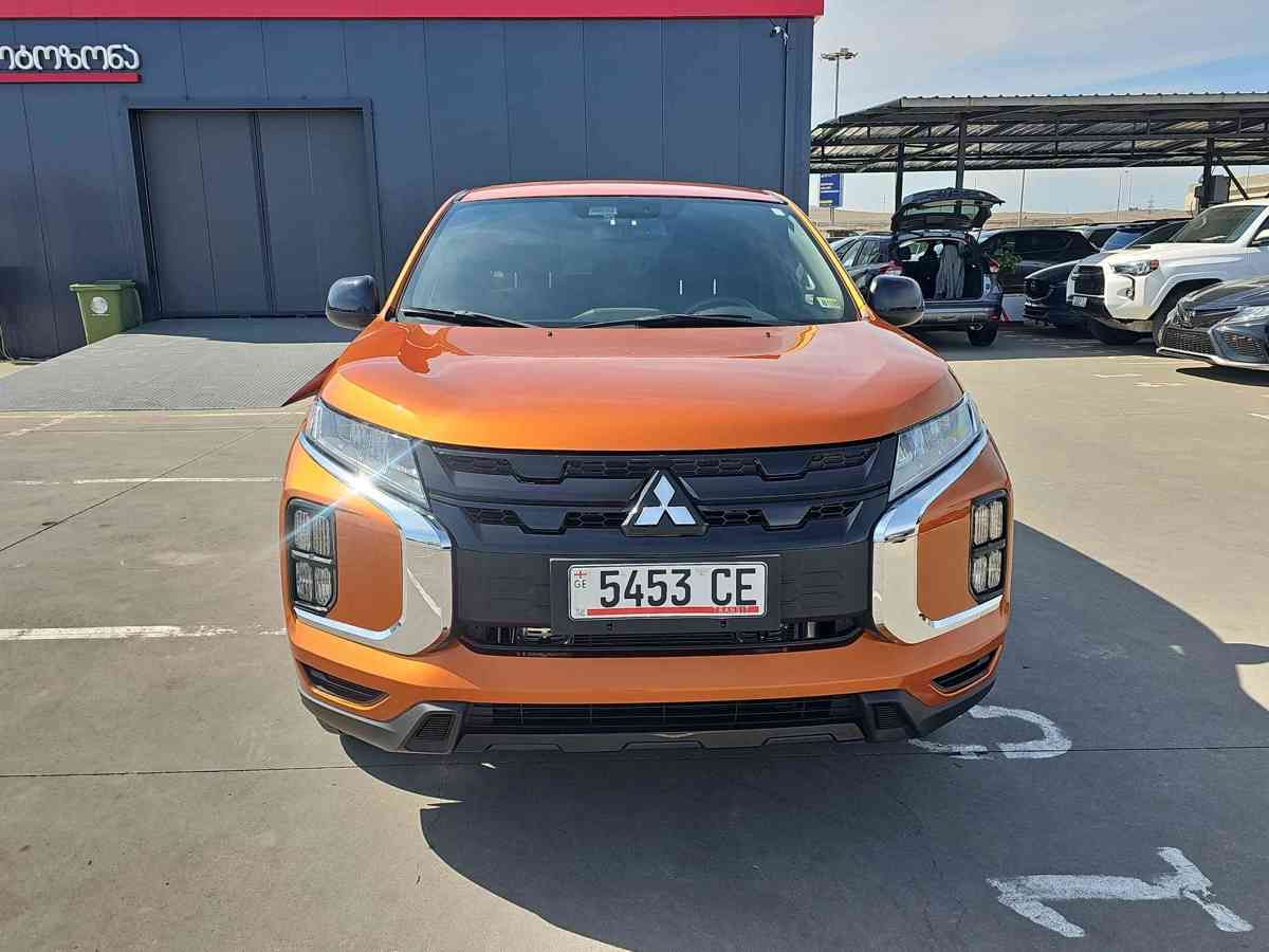 Mitsubishi Outlander 2021 — photo 2