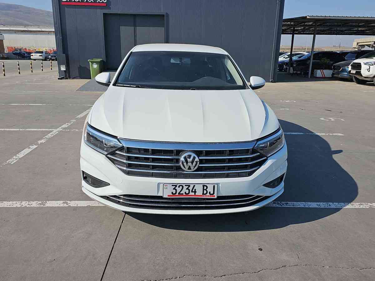 Volkswagen Jetta 2021 — photo 2