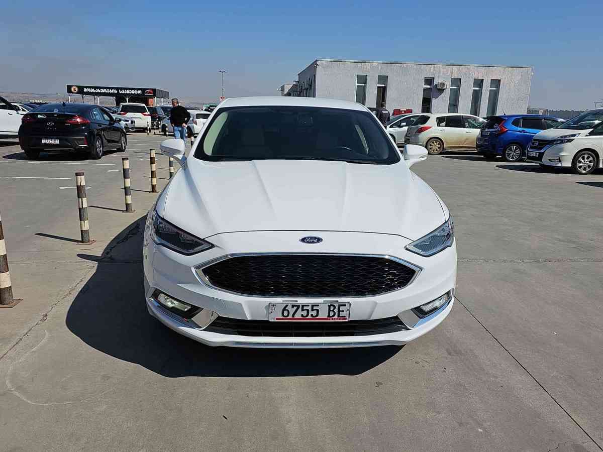 Ford Fusion 2018 — photo 2