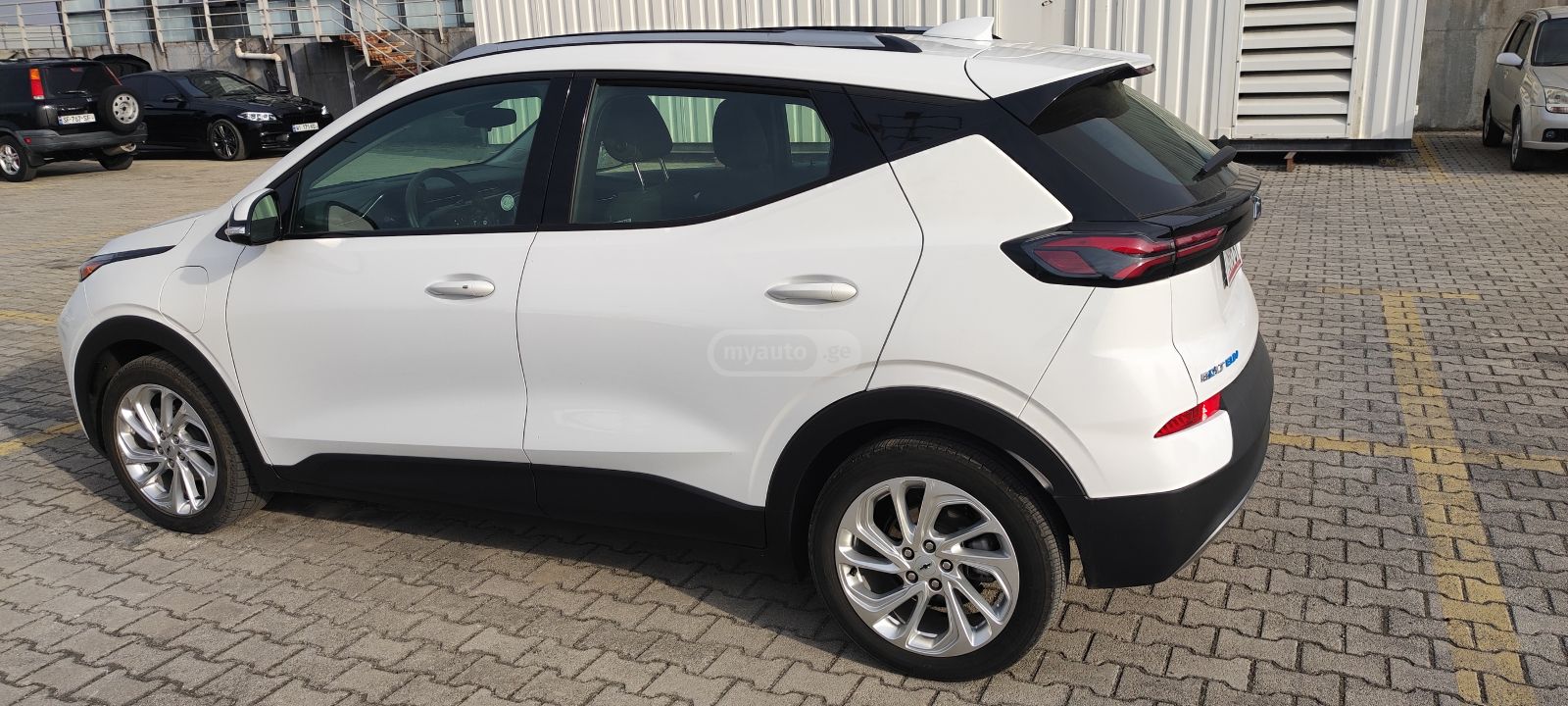 Chevrolet Bolt EV 2023 — photo 2