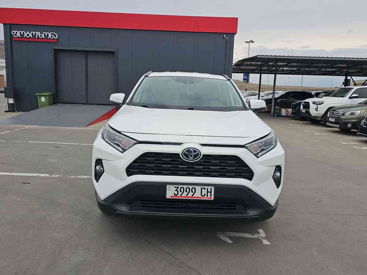 Toyota RAV4 2020 — photo 2