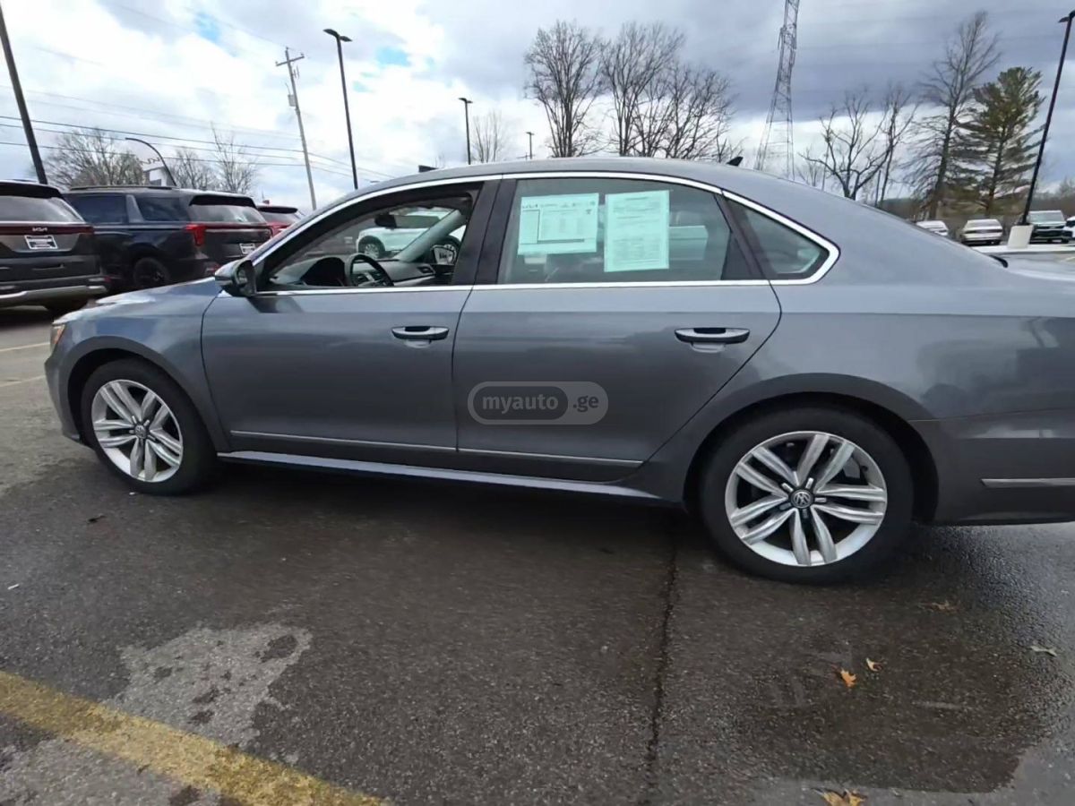 Volkswagen Passat 2017 — photo 2