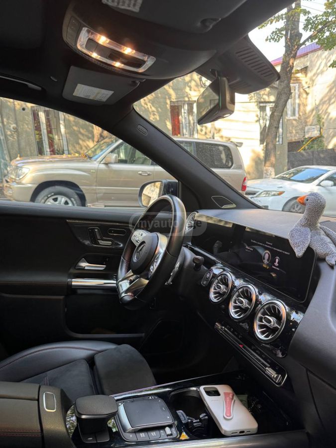 Mercedes-Benz GLA 35 2021 — photo 2