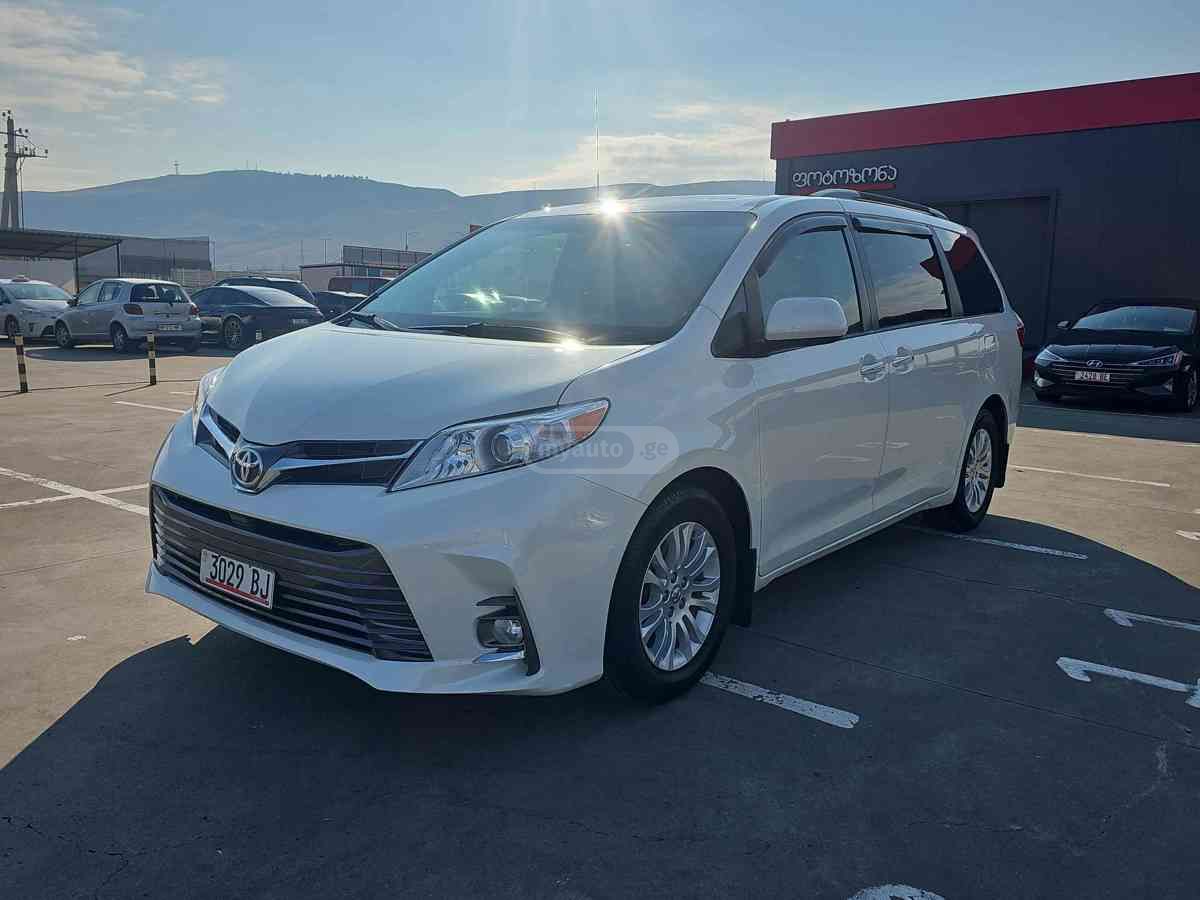 Toyota Sienna